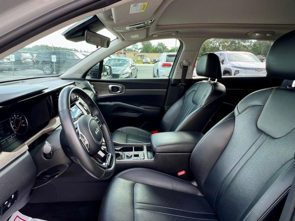 used 2022 Kia Sorento car, priced at $26,495