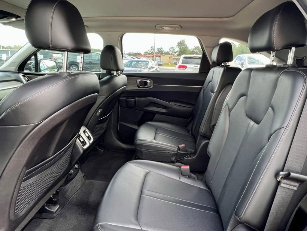 used 2022 Kia Sorento car, priced at $26,495