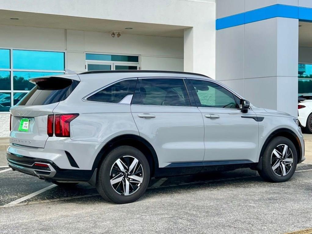 used 2022 Kia Sorento car, priced at $26,495