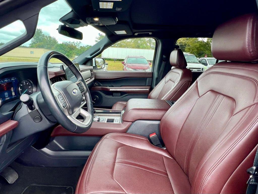 used 2024 Ford Expedition car, priced at $45,896