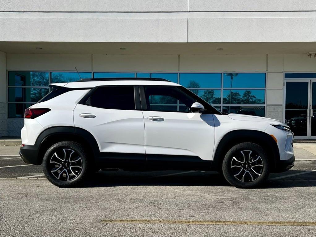 new 2025 Chevrolet TrailBlazer car, priced at $30,035