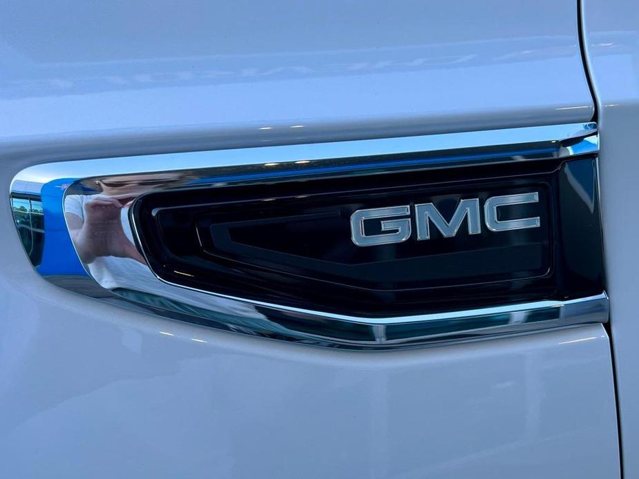 new 2024 GMC Yukon car, priced at $66,995