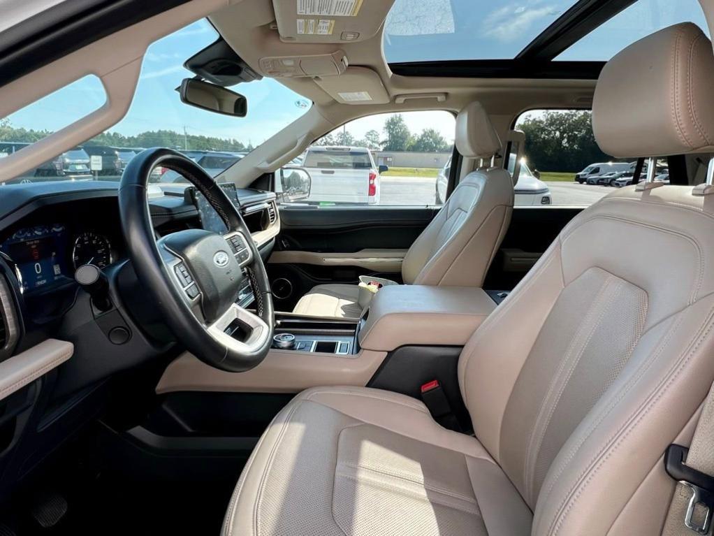 used 2024 Ford Expedition car, priced at $49,444