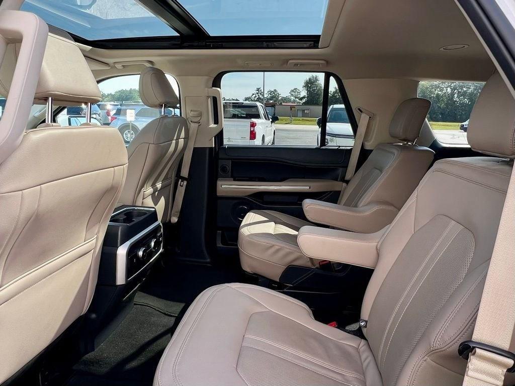used 2024 Ford Expedition car, priced at $49,444