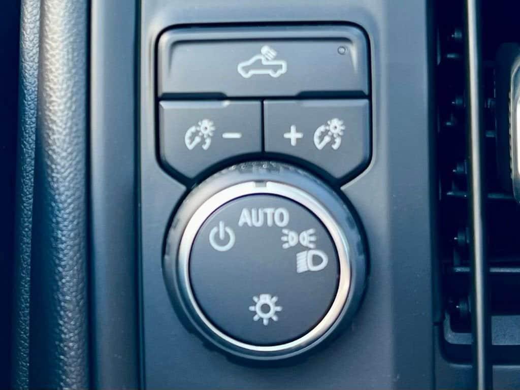 used 2024 Chevrolet Silverado 1500 car, priced at $29,495