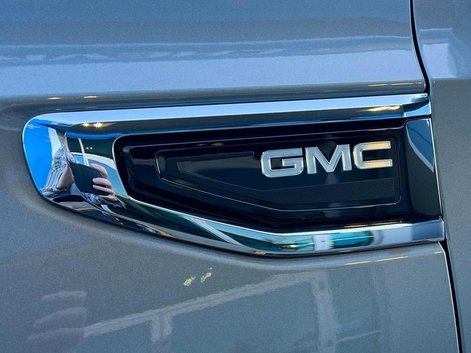 new 2024 GMC Yukon car, priced at $73,995