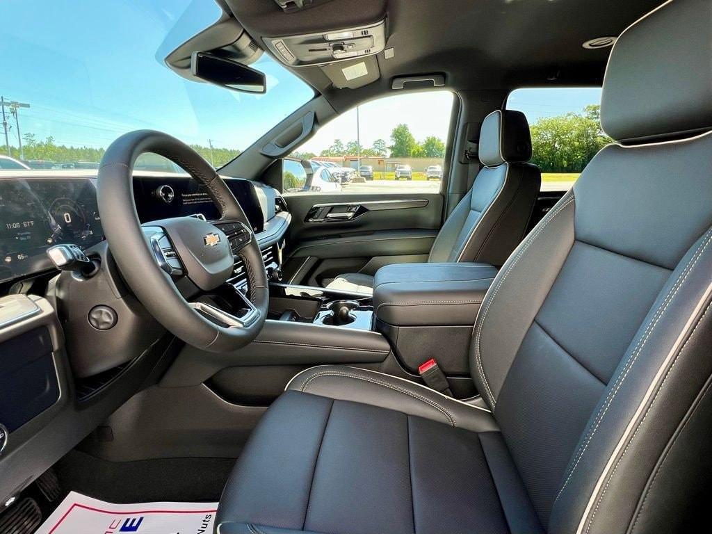 new 2025 Chevrolet Suburban car, priced at $74,094