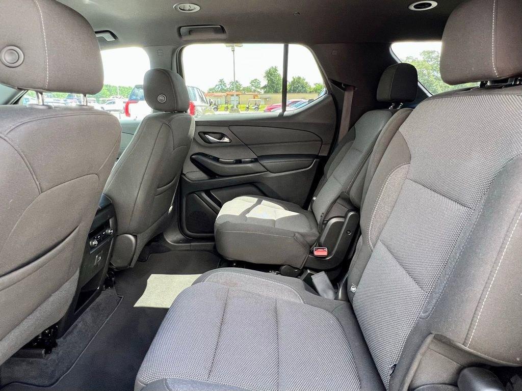 used 2023 Chevrolet Traverse car, priced at $28,444
