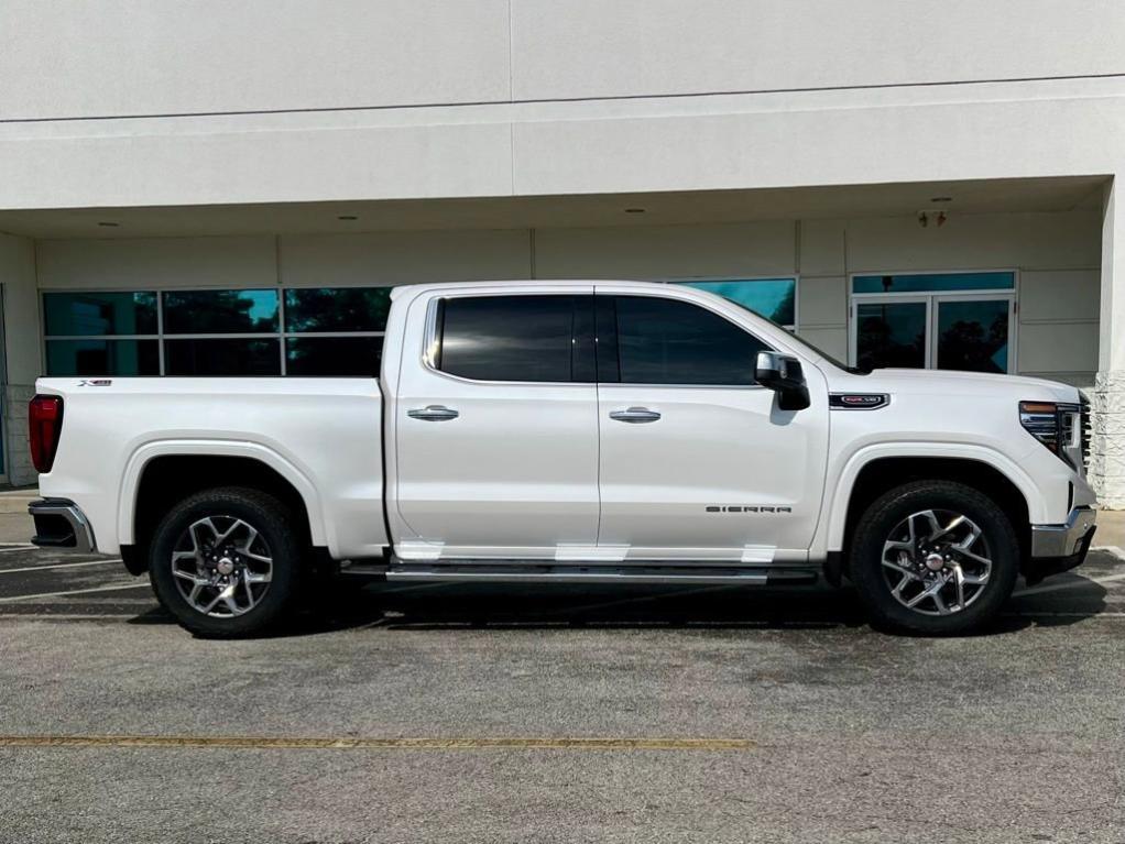 new 2025 GMC Sierra 1500 car, priced at $63,105