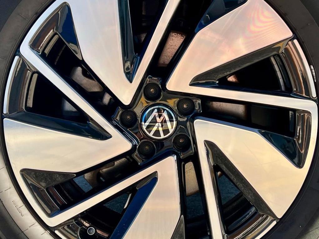 used 2024 Volkswagen Atlas car, priced at $30,888