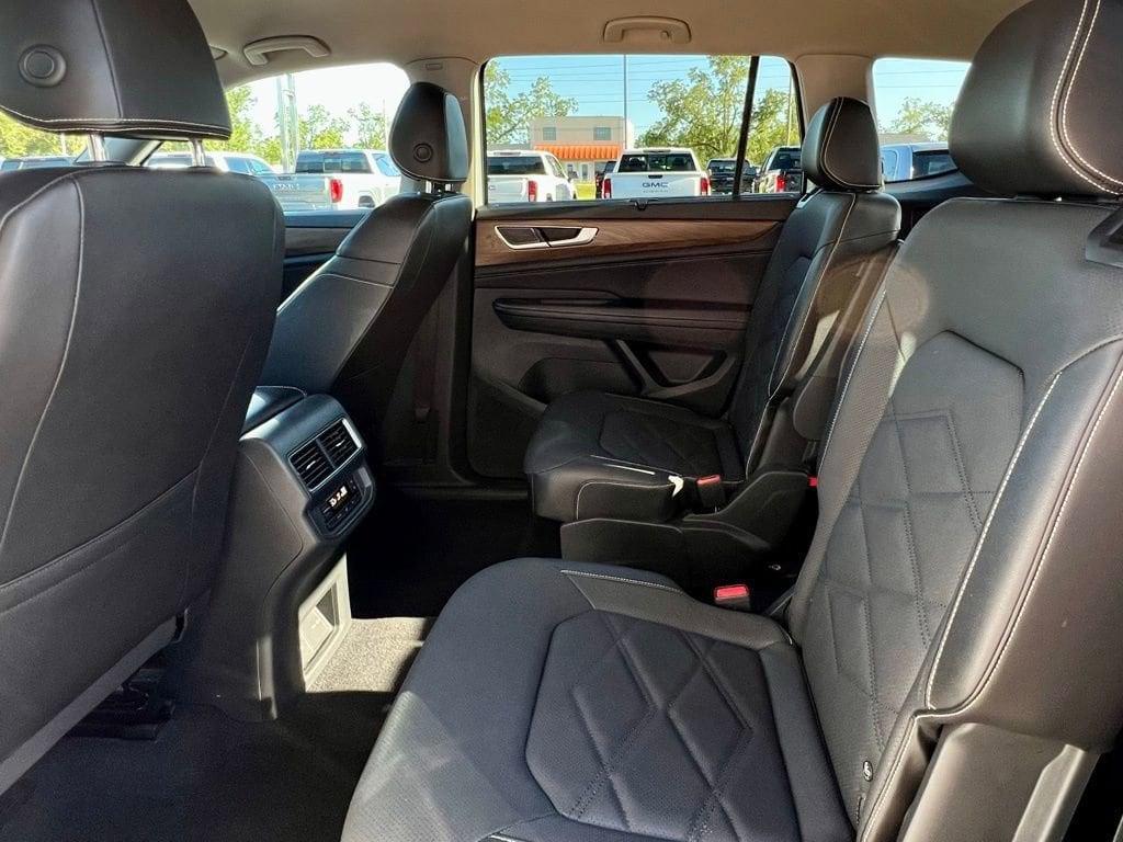used 2024 Volkswagen Atlas car, priced at $30,888