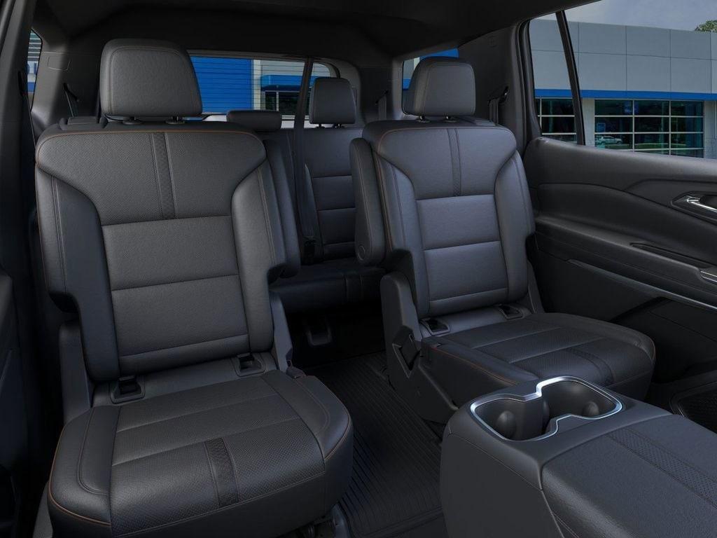 new 2025 Chevrolet Traverse car