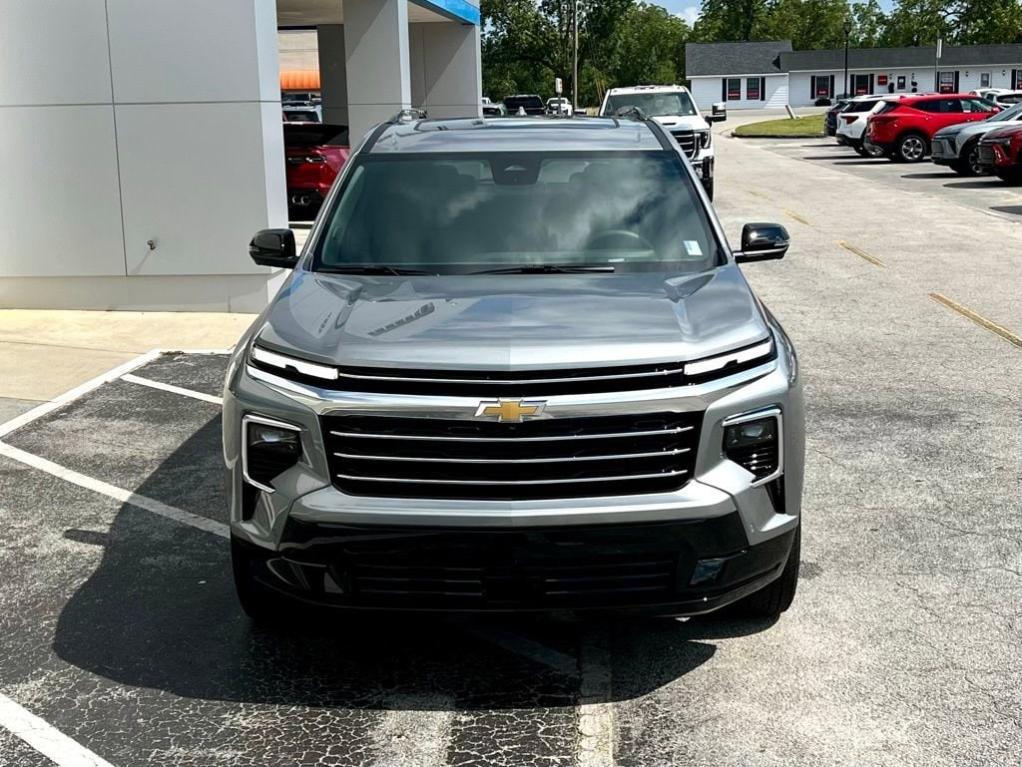 new 2025 Chevrolet Traverse car, priced at $55,145