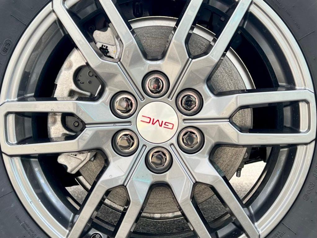 new 2025 GMC Acadia car, priced at $43,140