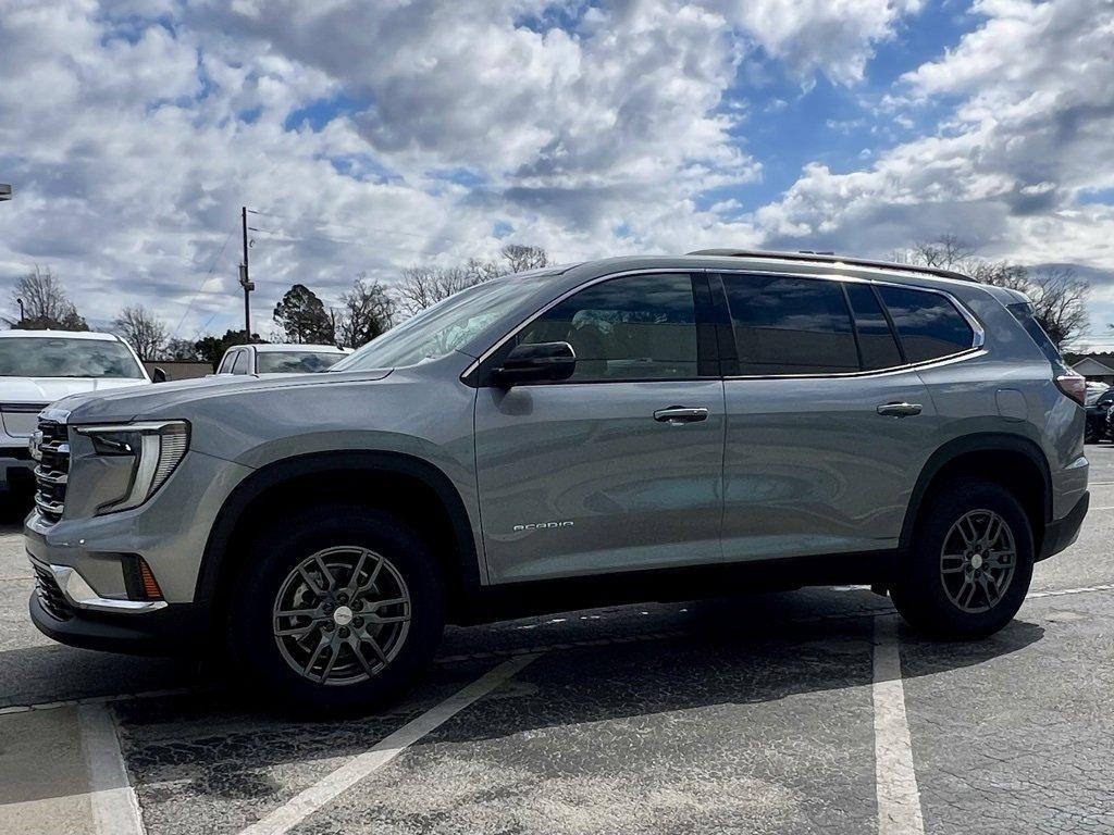 new 2025 GMC Acadia car, priced at $43,140