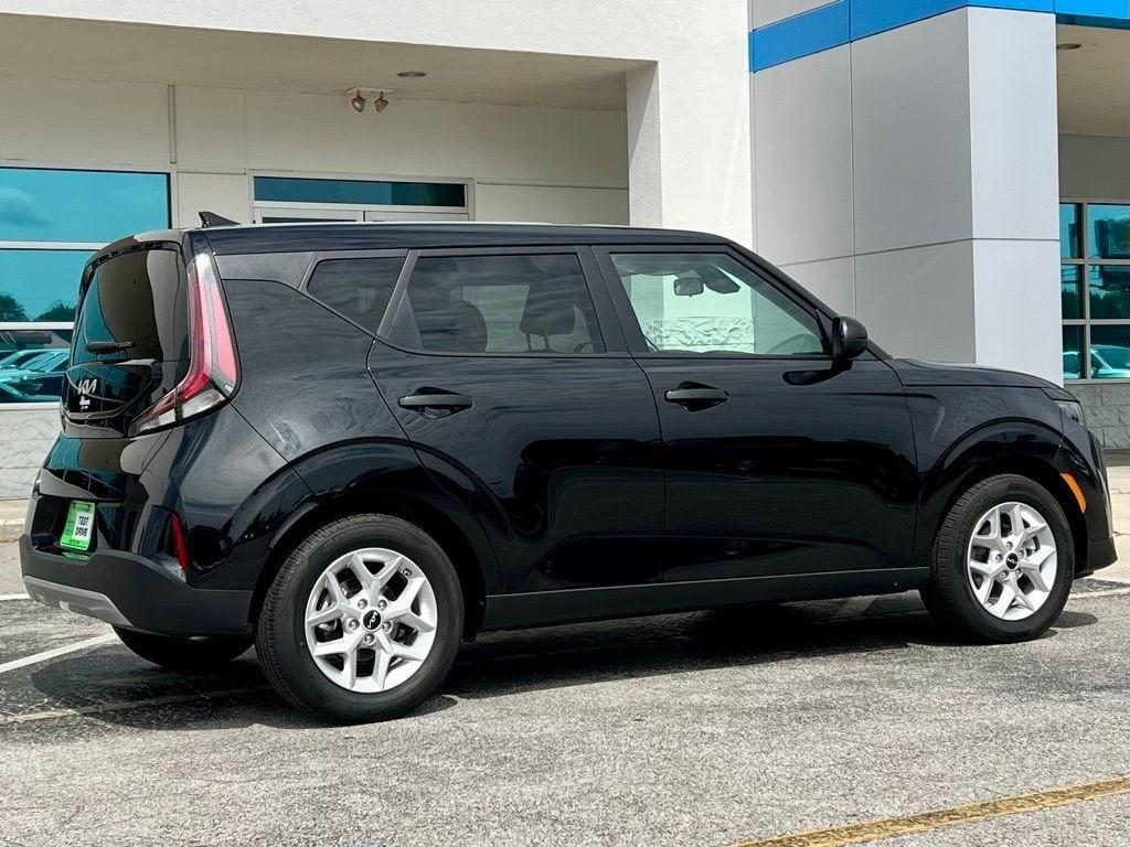 used 2025 Kia Soul car, priced at $20,410