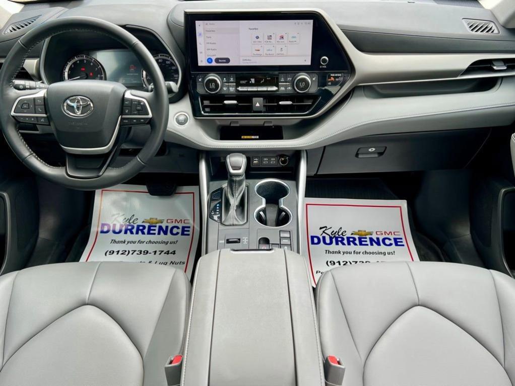 used 2023 Toyota Highlander car, priced at $37,995