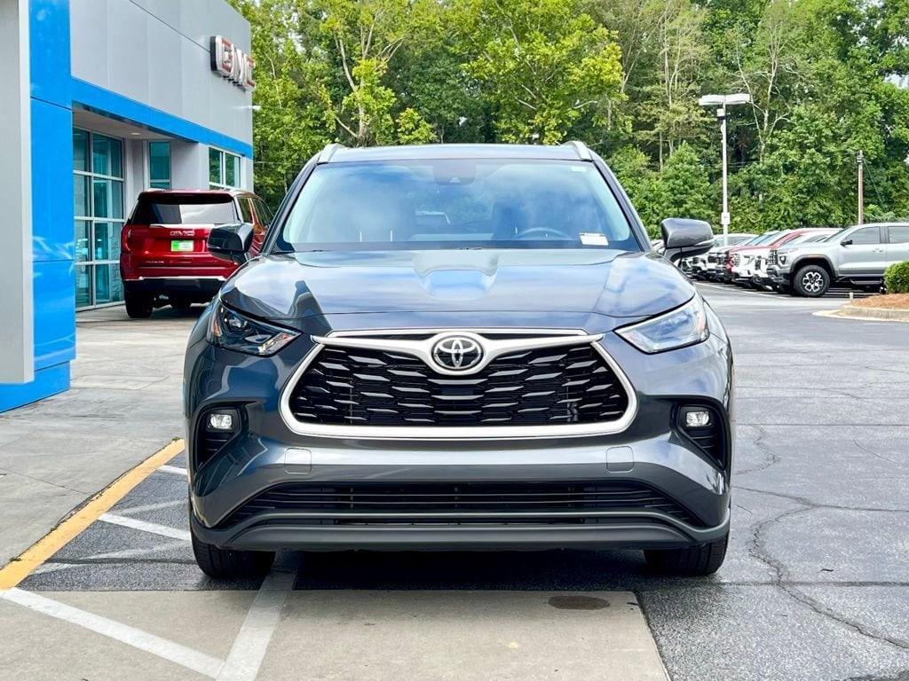 used 2023 Toyota Highlander car, priced at $37,995