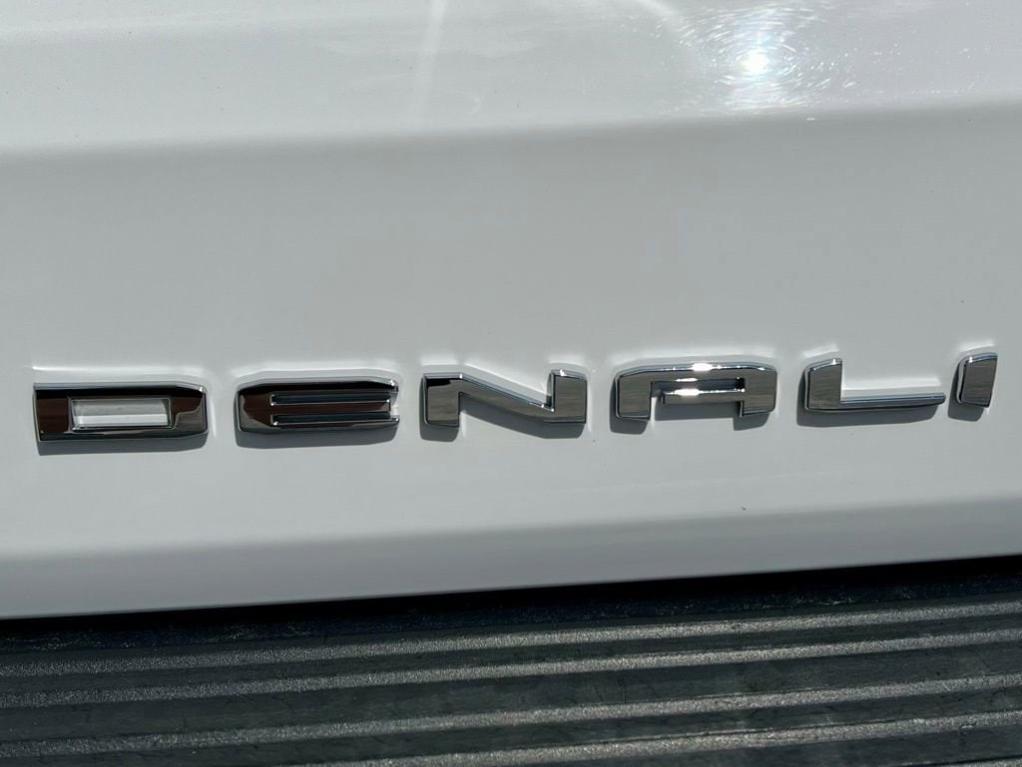 used 2021 GMC Yukon car, priced at $44,888