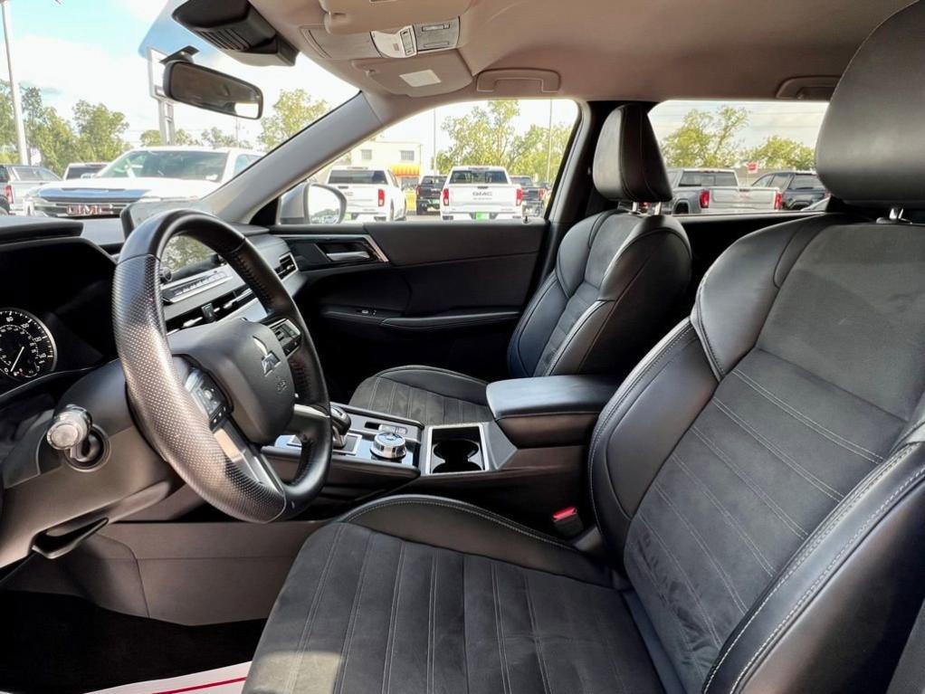 used 2024 Mitsubishi Outlander car, priced at $25,888