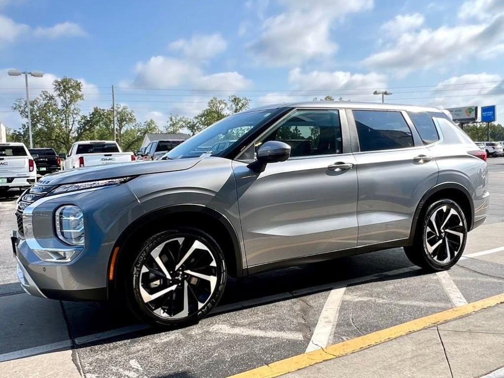 used 2024 Mitsubishi Outlander car, priced at $25,888