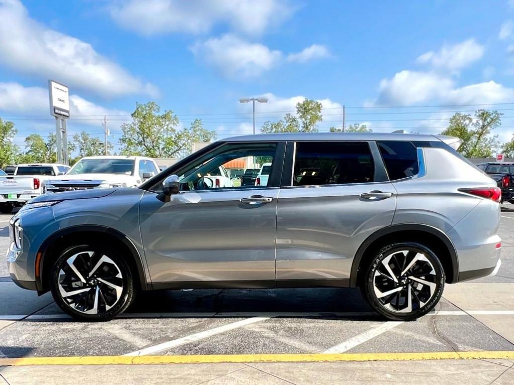 used 2024 Mitsubishi Outlander car, priced at $25,888