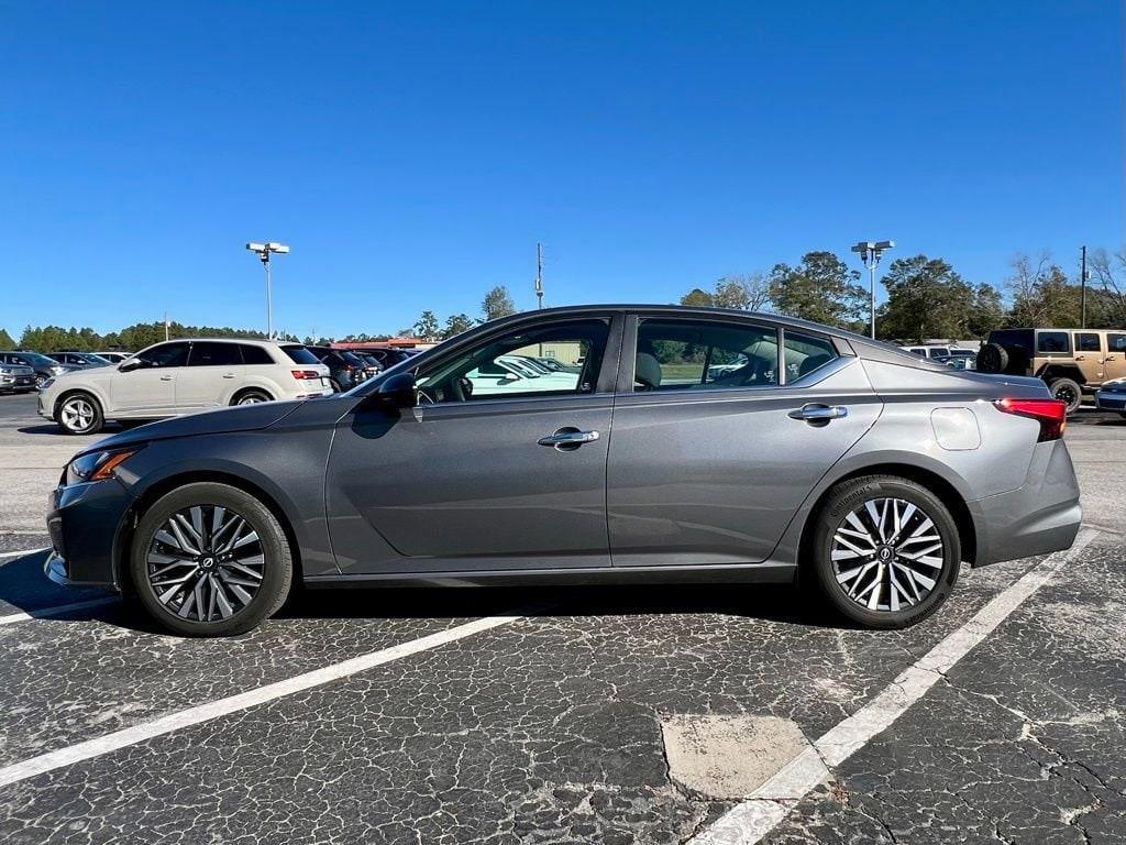 used 2024 Nissan Altima car, priced at $21,995