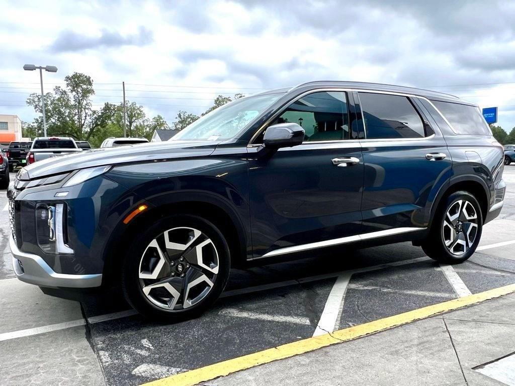 used 2024 Hyundai Palisade car, priced at $38,497