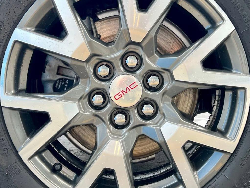 used 2022 GMC Acadia car, priced at $21,995