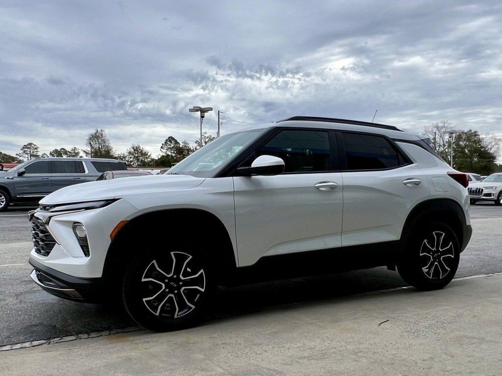 new 2025 Chevrolet TrailBlazer car, priced at $29,640