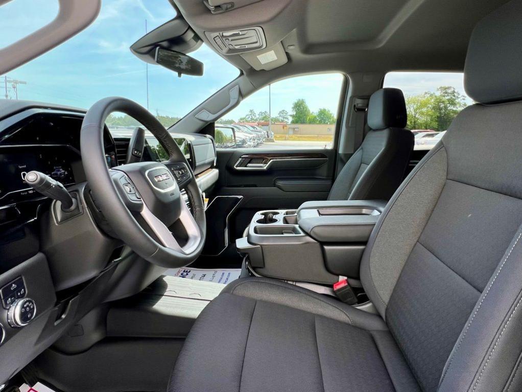 new 2025 GMC Sierra 1500 car, priced at $47,790