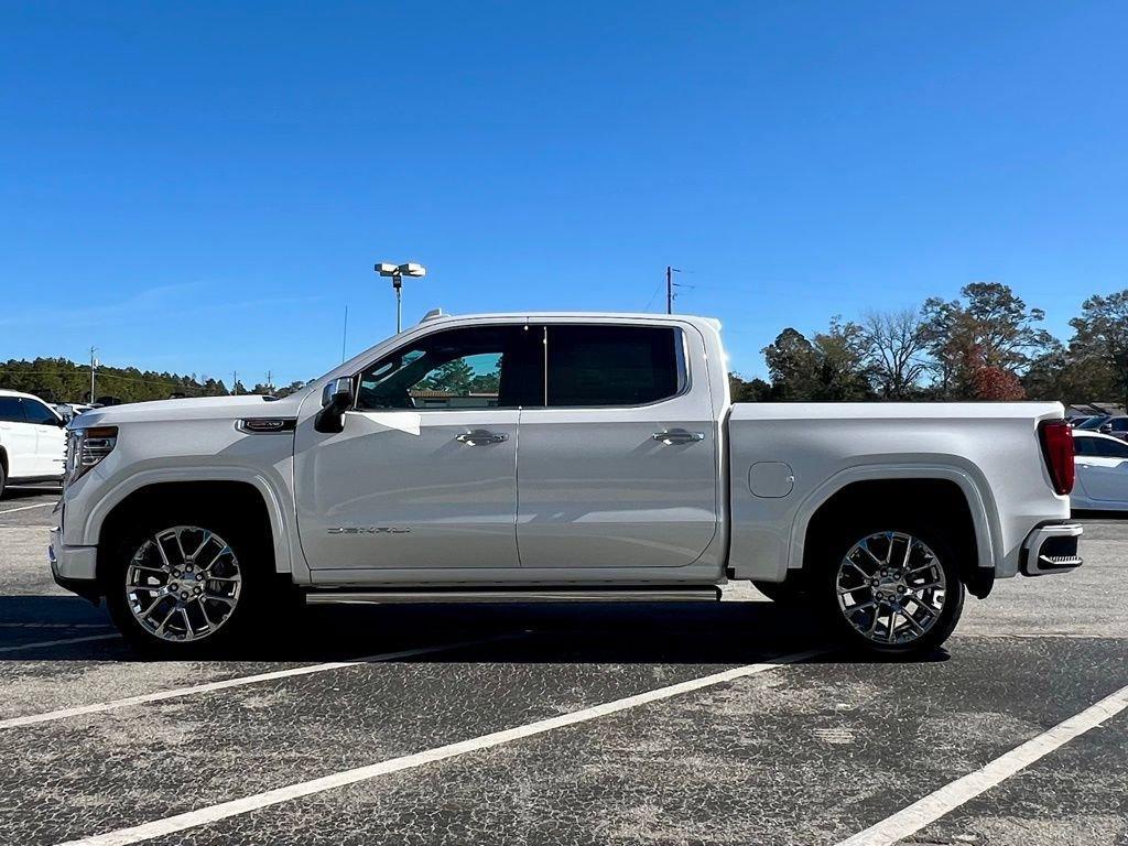 new 2025 GMC Sierra 1500 car, priced at $71,035