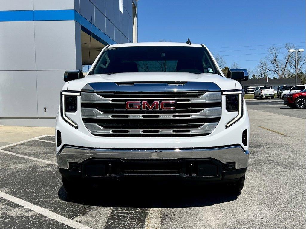 new 2025 GMC Sierra 1500 car, priced at $45,695