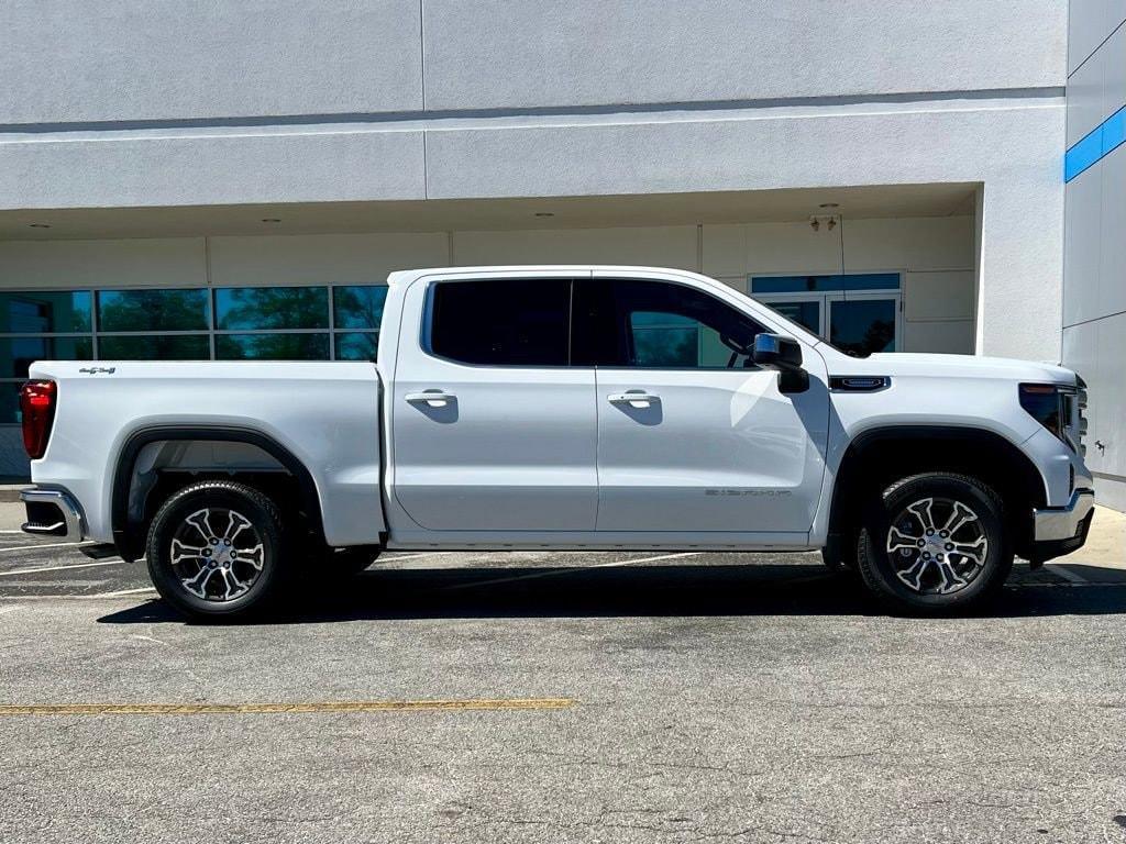 new 2025 GMC Sierra 1500 car, priced at $45,695