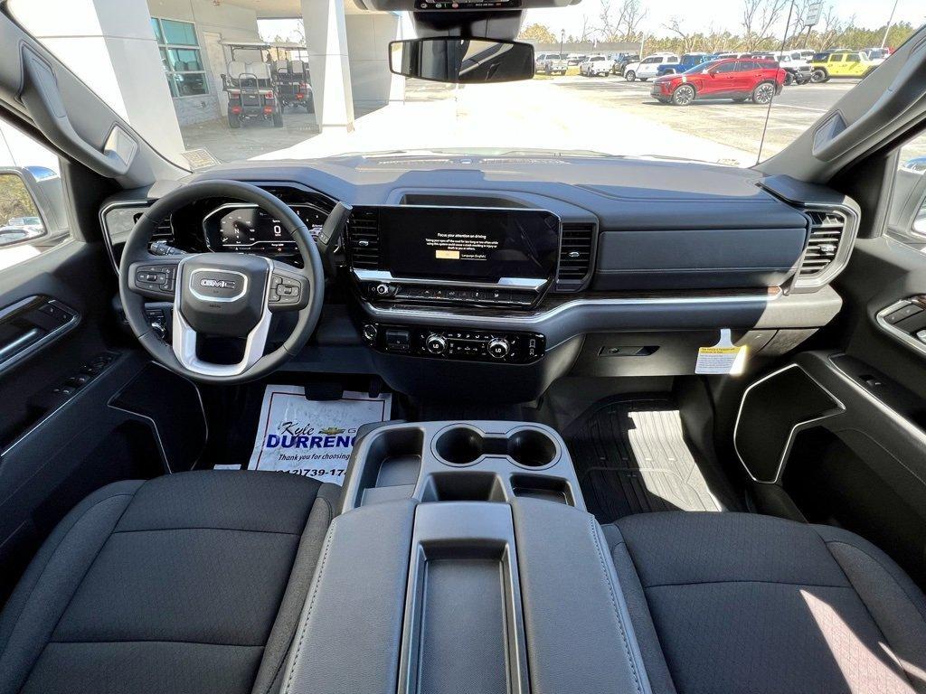 new 2025 GMC Sierra 1500 car, priced at $45,695