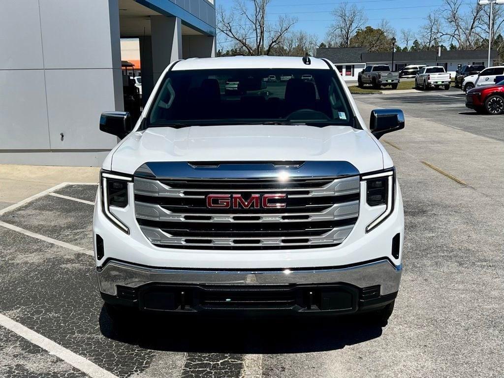 new 2025 GMC Sierra 1500 car, priced at $45,695