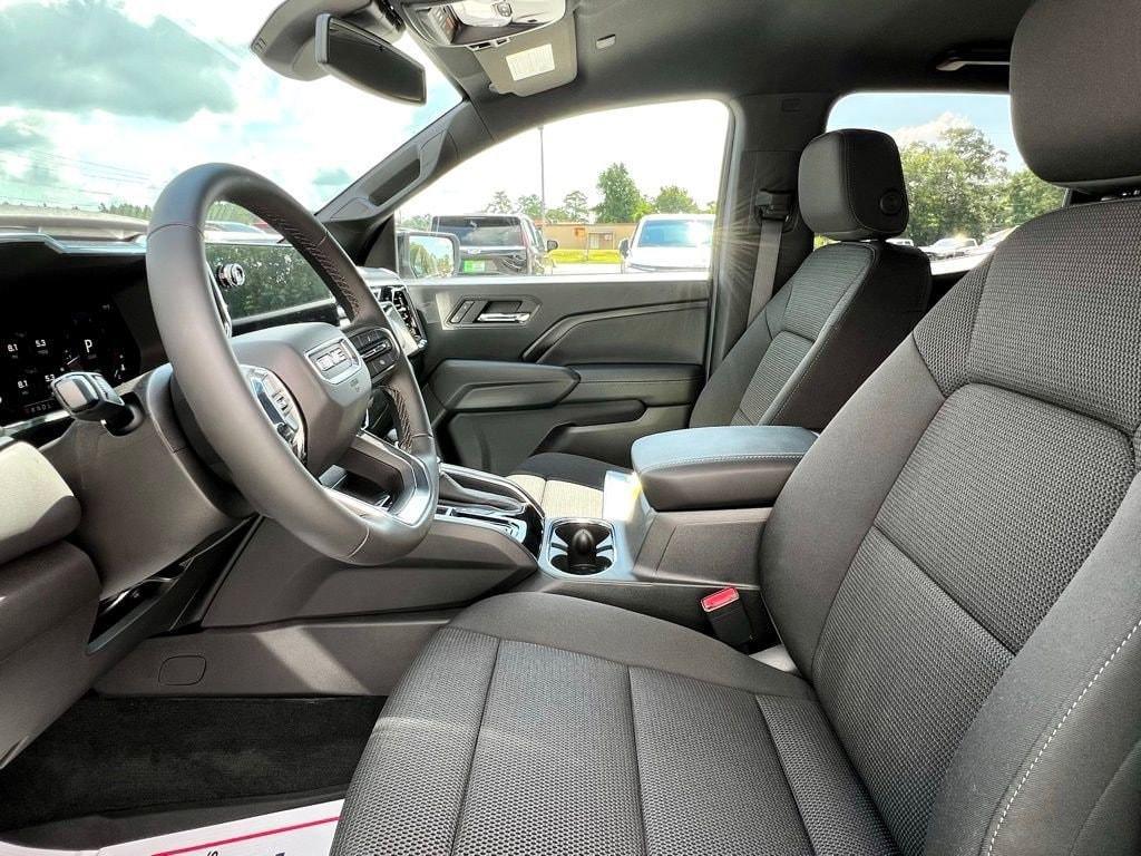 new 2025 GMC Canyon car, priced at $39,315