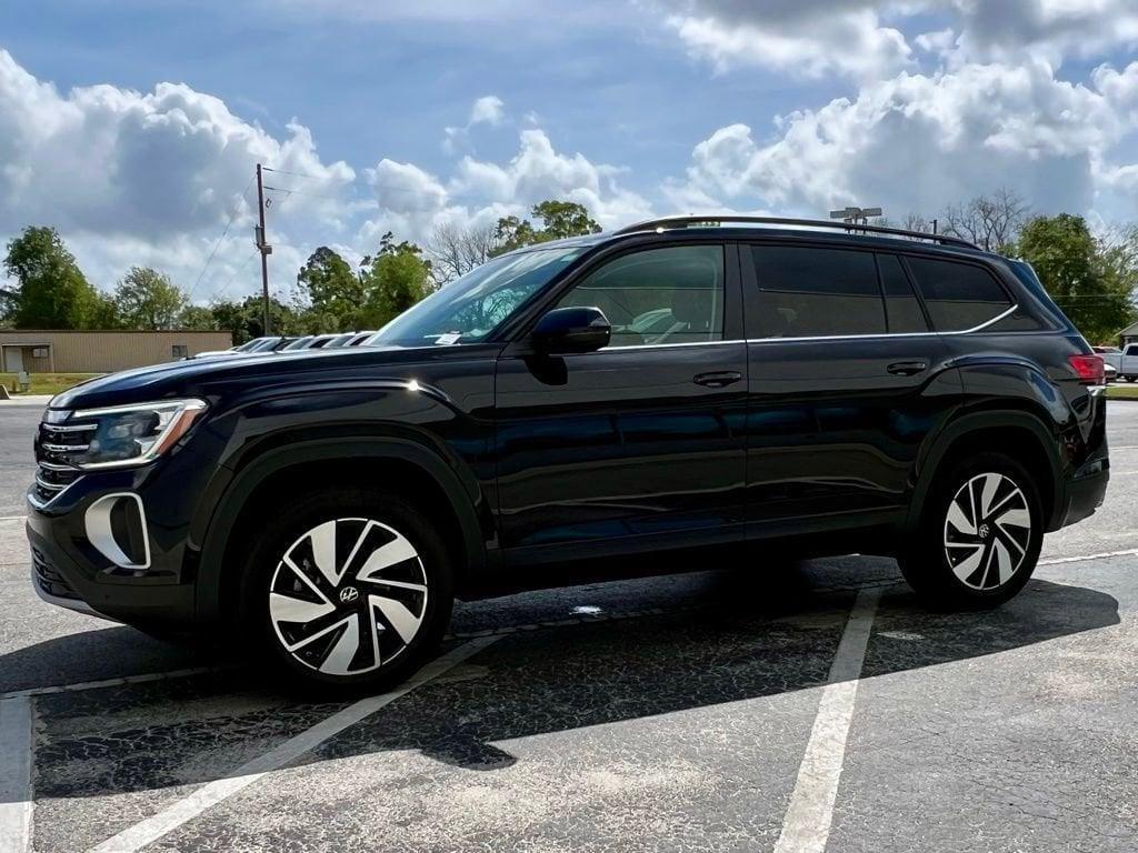 used 2024 Volkswagen Atlas car, priced at $33,574
