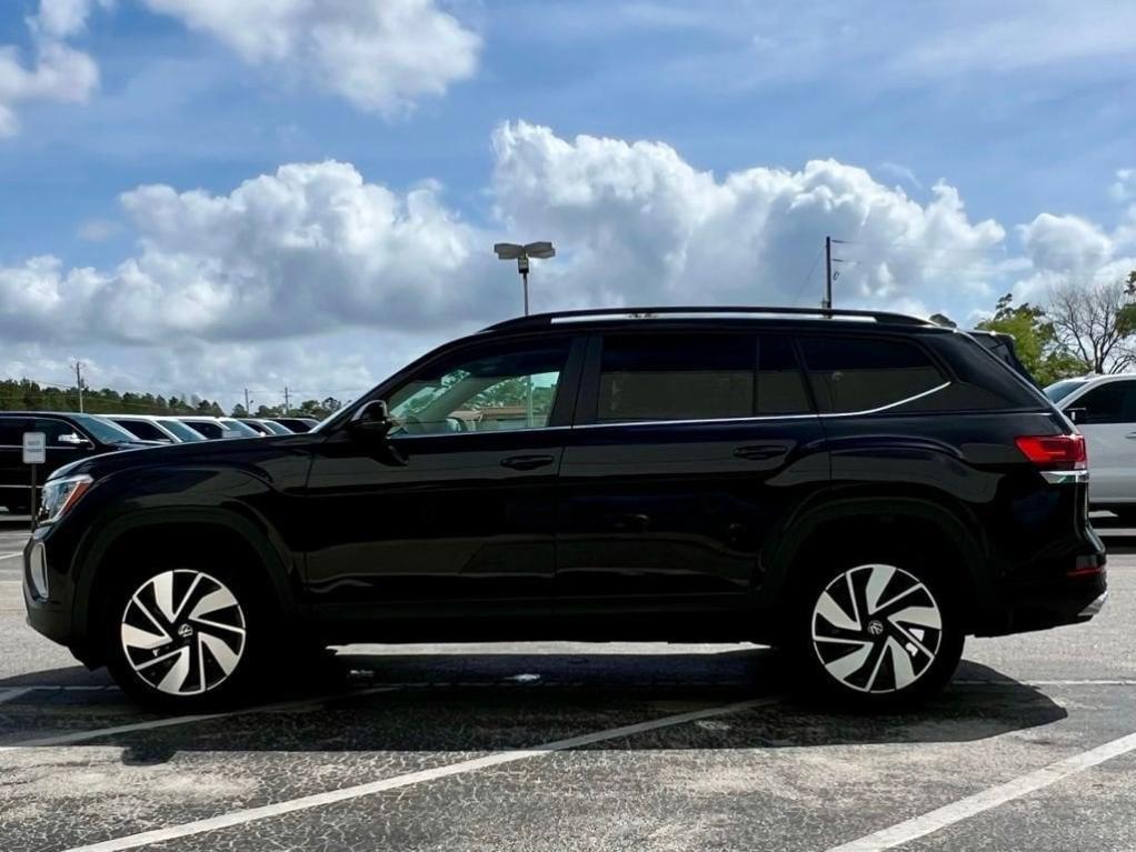 used 2024 Volkswagen Atlas car, priced at $33,574