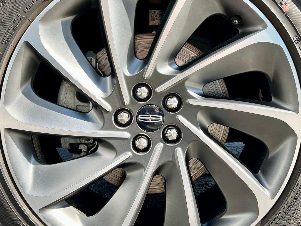 used 2020 Lincoln Nautilus car, priced at $28,812