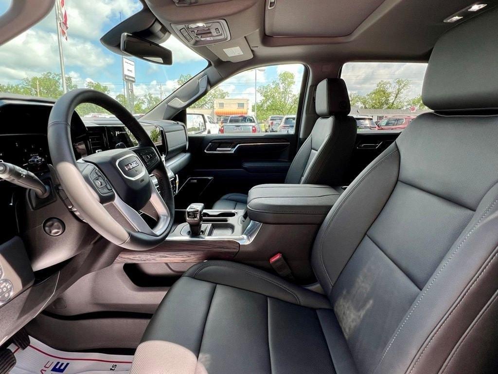 new 2025 GMC Sierra 1500 car, priced at $61,755