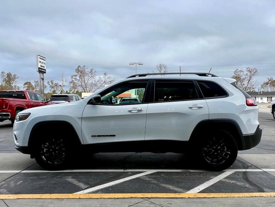 used 2023 Jeep Cherokee car, priced at $28,444