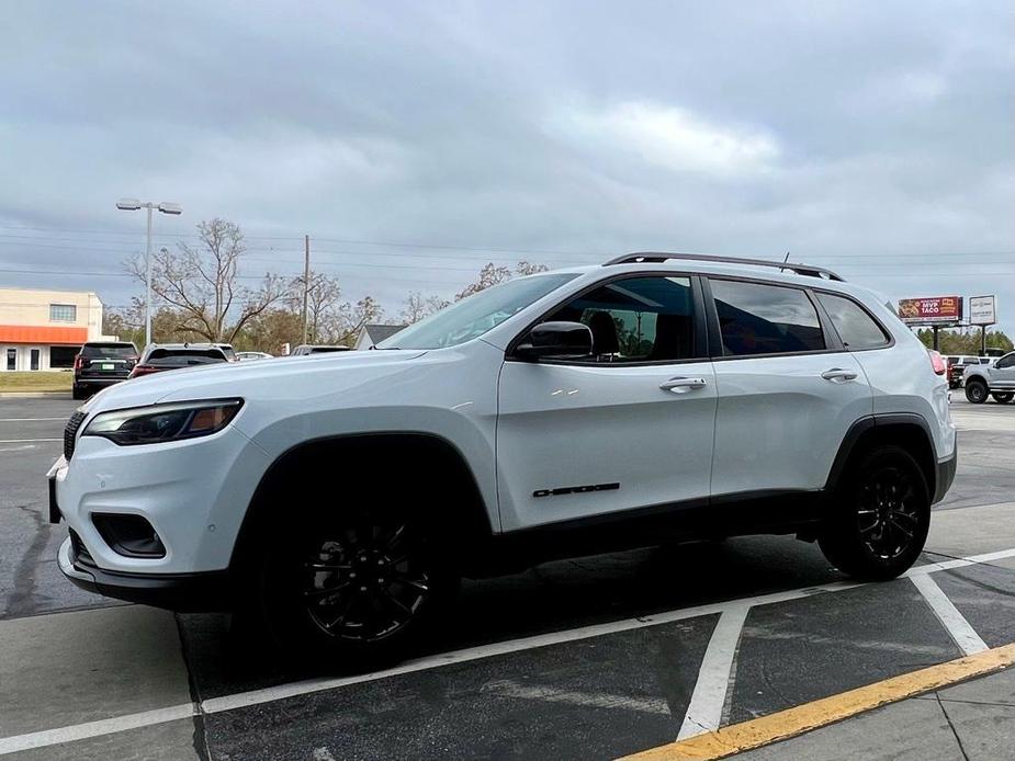 used 2023 Jeep Cherokee car, priced at $28,444