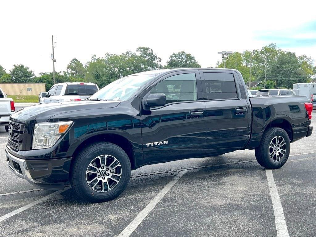 used 2023 Nissan Titan car, priced at $33,688