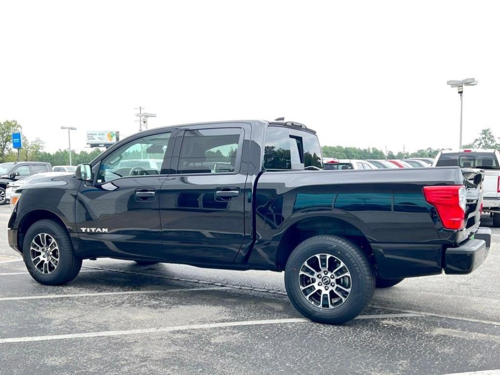 used 2023 Nissan Titan car, priced at $33,688