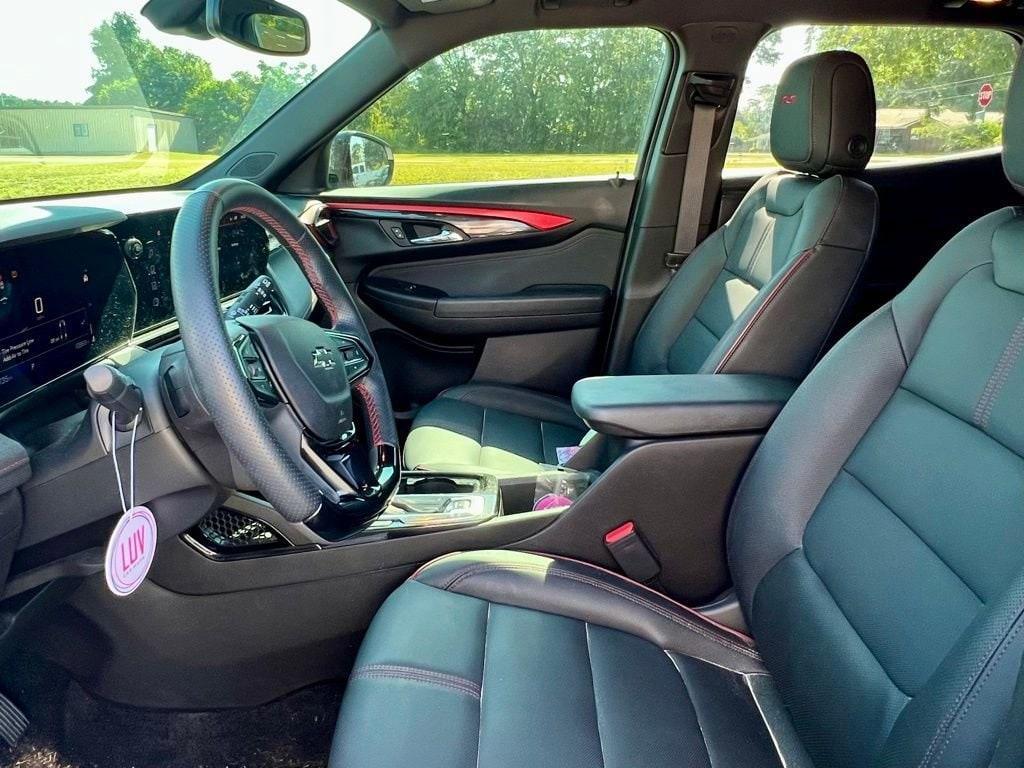 used 2025 Chevrolet TrailBlazer car