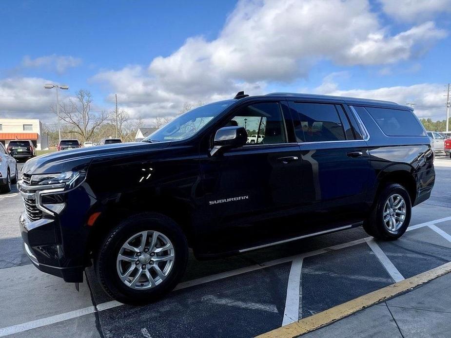 used 2023 Chevrolet Suburban car, priced at $48,888