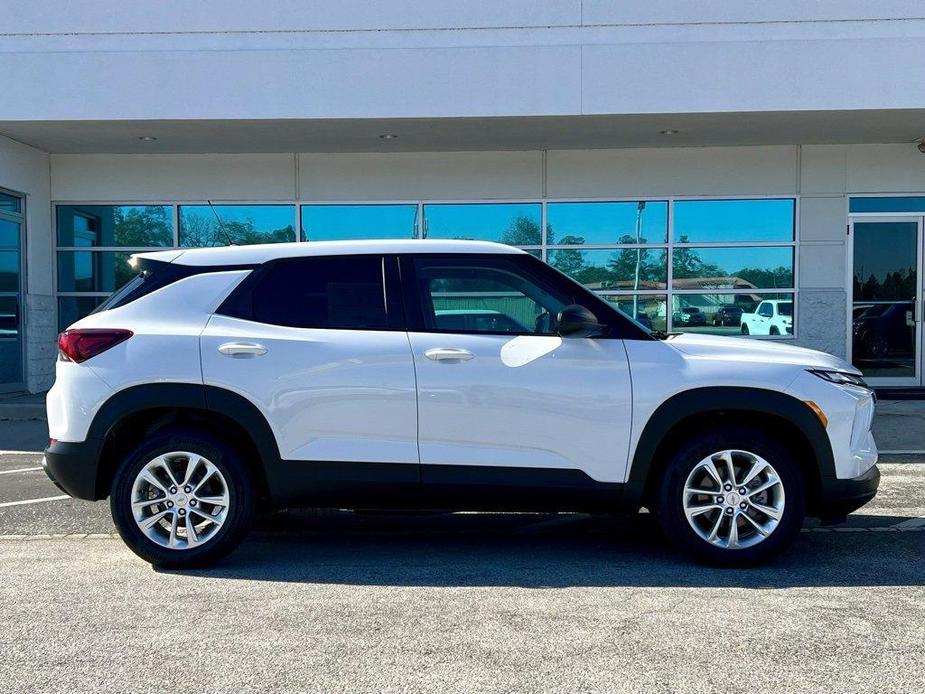 new 2025 Chevrolet TrailBlazer car, priced at $25,720