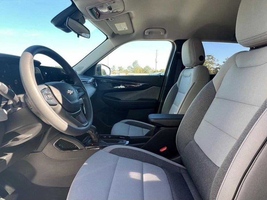 new 2025 Chevrolet TrailBlazer car, priced at $25,720