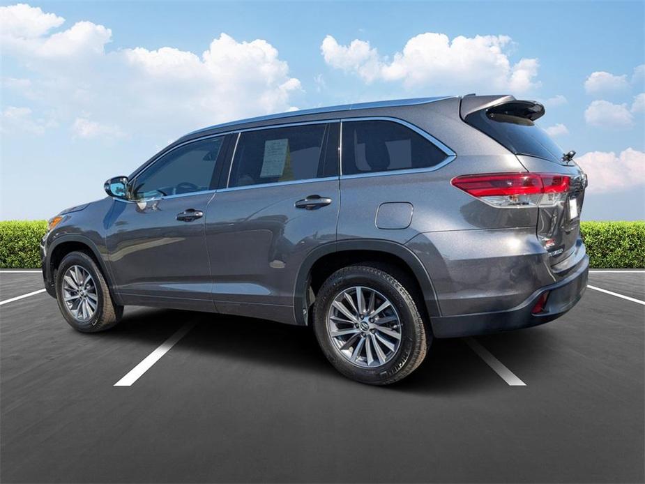 used 2018 Toyota Highlander car, priced at $29,497